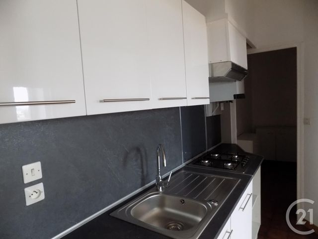 Appartement à louer - 2 pièces - 45 m2 - Bagnols Sur Ceze - 30 - LANGUEDOC-ROUSSILLON