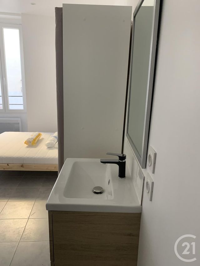 Appartement F2 à louer - 2 pièces - 26,65 m2 - Bagnols Sur Ceze - 30 - LANGUEDOC-ROUSSILLON