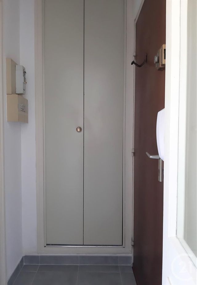 Appartement F1 à louer - 1 pièce - 22,10 m2 - Bagnols Sur Ceze - 30 - LANGUEDOC-ROUSSILLON