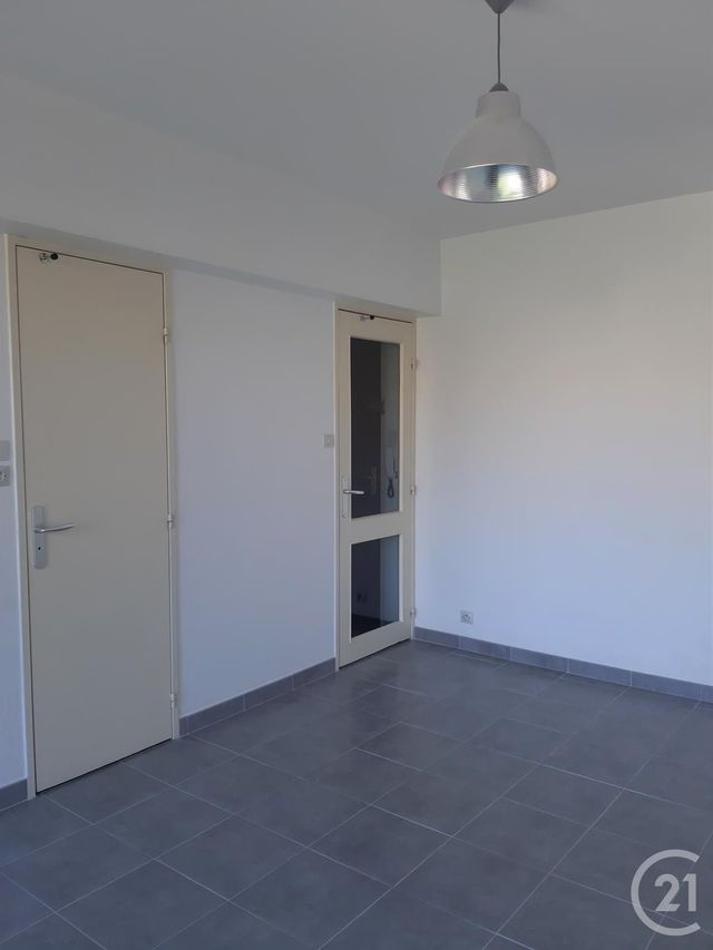 Appartement F1 à louer - 1 pièce - 22,10 m2 - Bagnols Sur Ceze - 30 - LANGUEDOC-ROUSSILLON