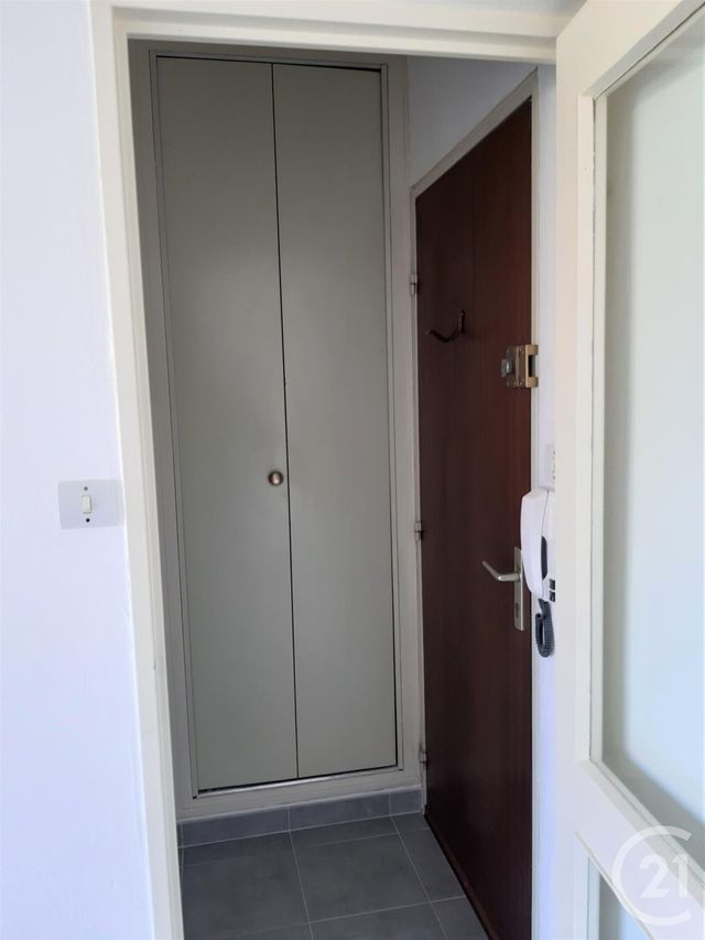 Appartement F1 à louer - 1 pièce - 22,10 m2 - Bagnols Sur Ceze - 30 - LANGUEDOC-ROUSSILLON