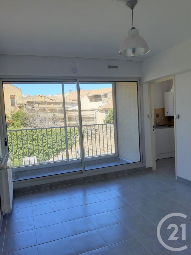 Appartement F1 à louer - 1 pièce - 22,10 m2 - Bagnols Sur Ceze - 30 - LANGUEDOC-ROUSSILLON