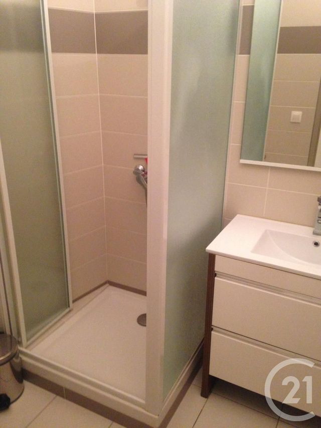 Appartement T2 à louer - 2 pièces - 43,09 m2 - Bagnols Sur Ceze - 30 - LANGUEDOC-ROUSSILLON