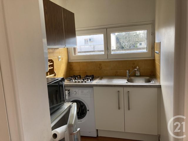 Appartement F1 à louer - 1 pièce - 25 m2 - Bagnols Sur Ceze - 30 - LANGUEDOC-ROUSSILLON