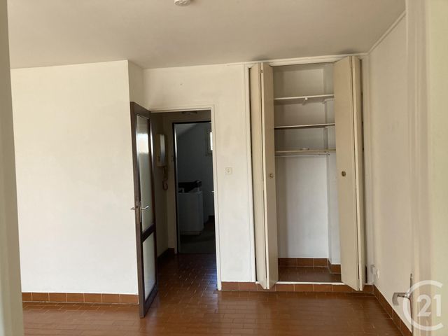 Appartement F1 à louer - 1 pièce - 25 m2 - Bagnols Sur Ceze - 30 - LANGUEDOC-ROUSSILLON