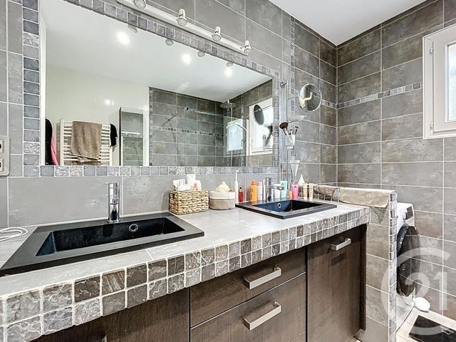 Maison à vendre - 5 pièces - 121,37 m2 - Bagnols Sur Ceze - 30 - LANGUEDOC-ROUSSILLON