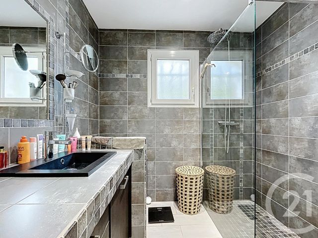 Maison à vendre - 5 pièces - 121,37 m2 - Bagnols Sur Ceze - 30 - LANGUEDOC-ROUSSILLON