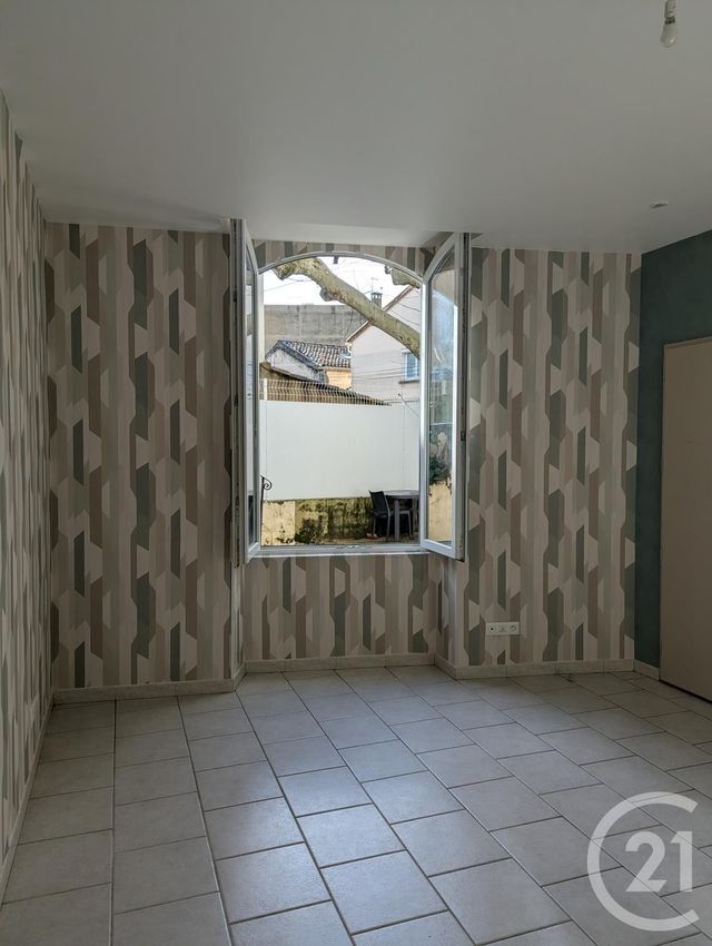 Appartement Studio &agrave; louer - 1 pi&egrave;ce - 19,64 m2 - Bagnols Sur Ceze - 30 - LANGUEDOC-ROUSSILLON