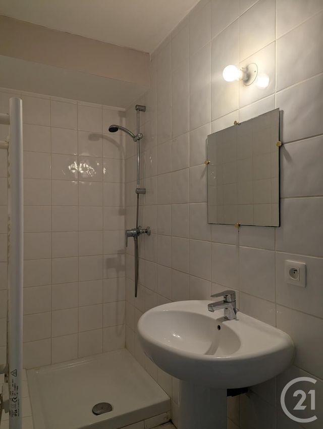 Appartement Studio &agrave; louer - 1 pi&egrave;ce - 19,64 m2 - Bagnols Sur Ceze - 30 - LANGUEDOC-ROUSSILLON
