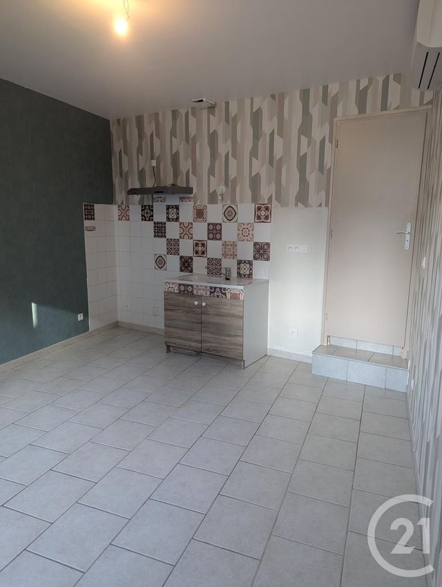 Appartement Studio &agrave; louer - 1 pi&egrave;ce - 19,64 m2 - Bagnols Sur Ceze - 30 - LANGUEDOC-ROUSSILLON