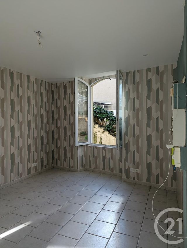 Appartement Studio &agrave; louer - 1 pi&egrave;ce - 19,64 m2 - Bagnols Sur Ceze - 30 - LANGUEDOC-ROUSSILLON