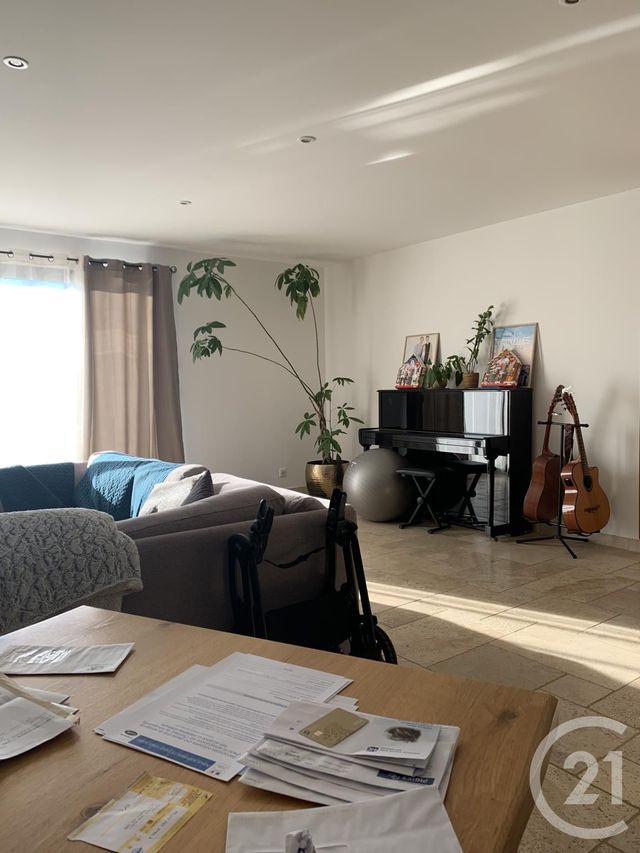 Maison à louer - 5 pièces - 165 m2 - St Michel D Euzet - 30 - LANGUEDOC-ROUSSILLON