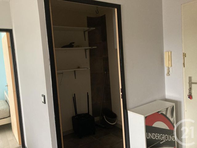 Appartement F2 à louer - 2 pièces - 50 m2 - Bagnols Sur Ceze - 30 - LANGUEDOC-ROUSSILLON