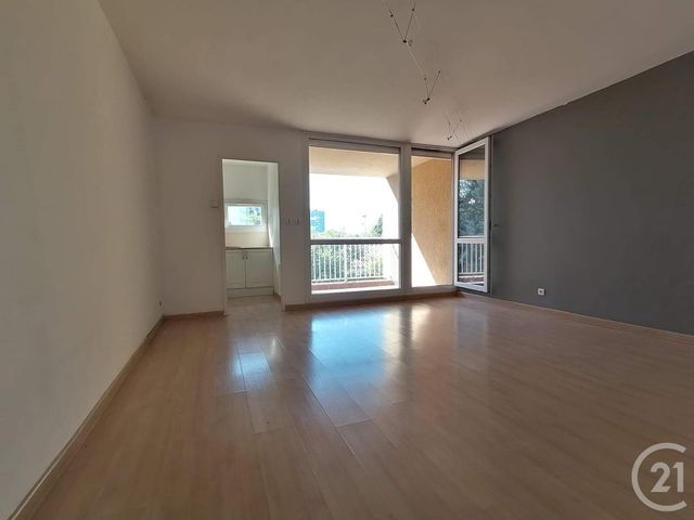 Appartement F2 &agrave; louer - 2 pi&egrave;ces - 42 m2 - Bagnols Sur Ceze - 30 - LANGUEDOC-ROUSSILLON