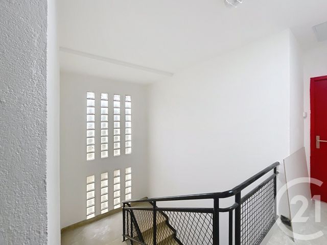 Appartement T3 &agrave; vendre - 3 pi&egrave;ces - 54,45 m2 - Bagnols Sur Ceze - 30 - LANGUEDOC-ROUSSILLON