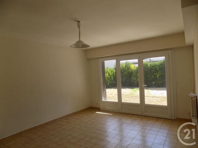 Maison &agrave; louer - 6 pi&egrave;ces - 130 m2 - Bagnols Sur Ceze - 30 - LANGUEDOC-ROUSSILLON