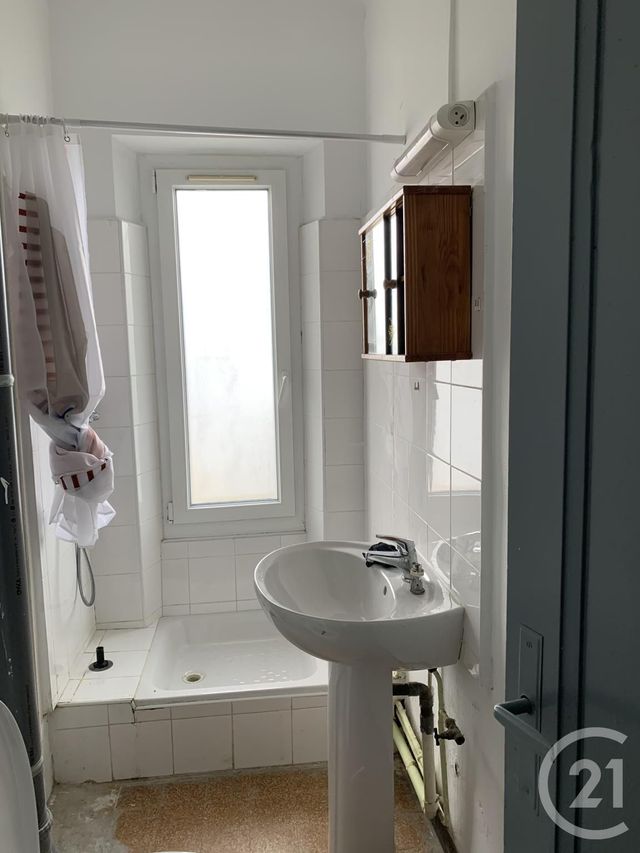 Appartement F2 &agrave; louer - 2 pi&egrave;ces - 49,43 m2 - Bagnols Sur Ceze - 30 - LANGUEDOC-ROUSSILLON