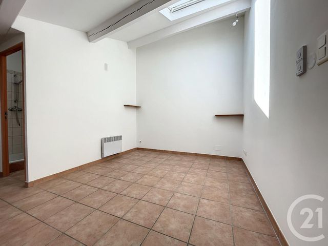 Appartement F2 &agrave; louer - 2 pi&egrave;ces - 65 m2 - Bagnols Sur Ceze - 30 - LANGUEDOC-ROUSSILLON