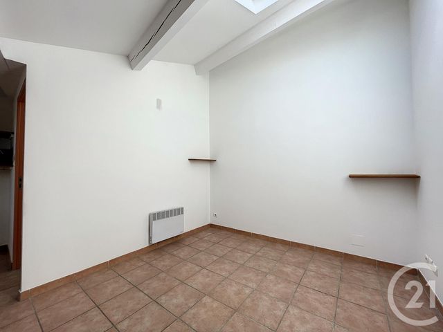 Appartement F2 &agrave; louer - 2 pi&egrave;ces - 65 m2 - Bagnols Sur Ceze - 30 - LANGUEDOC-ROUSSILLON