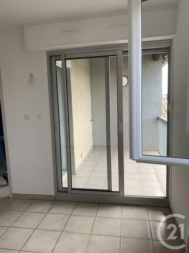 Appartement F2 &agrave; louer - 2 pi&egrave;ces - 41,10 m2 - Bagnols Sur Ceze - 30 - LANGUEDOC-ROUSSILLON
