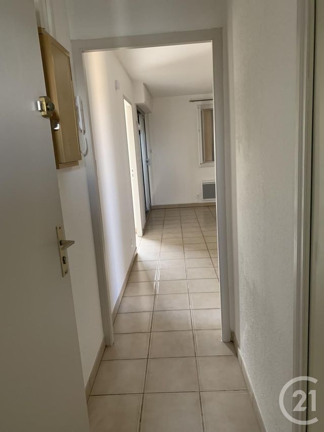 Appartement F2 &agrave; louer - 2 pi&egrave;ces - 41,10 m2 - Bagnols Sur Ceze - 30 - LANGUEDOC-ROUSSILLON