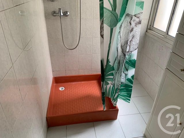 Appartement F2 &agrave; louer - 2 pi&egrave;ces - 46,66 m2 - Bagnols Sur Ceze - 30 - LANGUEDOC-ROUSSILLON