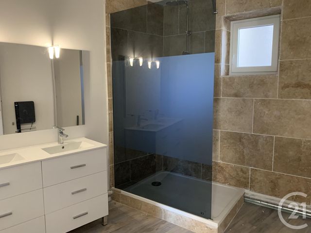 Appartement &agrave; louer - 3 pi&egrave;ces - 69,41 m2 - Bagnols Sur Ceze - 30 - LANGUEDOC-ROUSSILLON