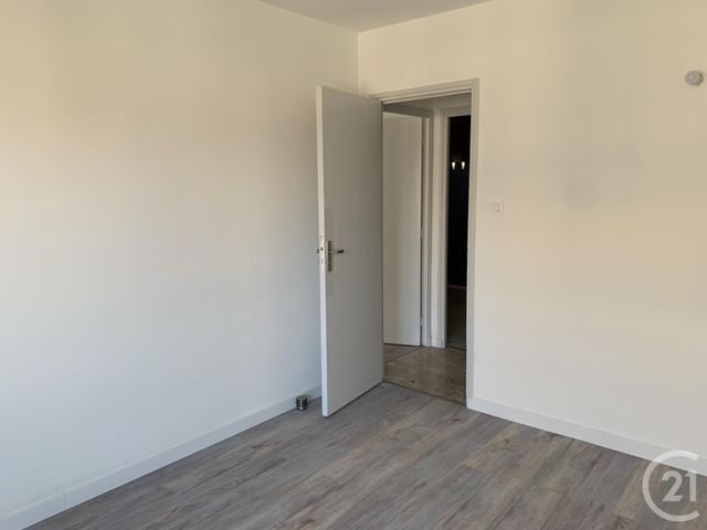 Appartement &agrave; louer - 3 pi&egrave;ces - 69,41 m2 - Bagnols Sur Ceze - 30 - LANGUEDOC-ROUSSILLON