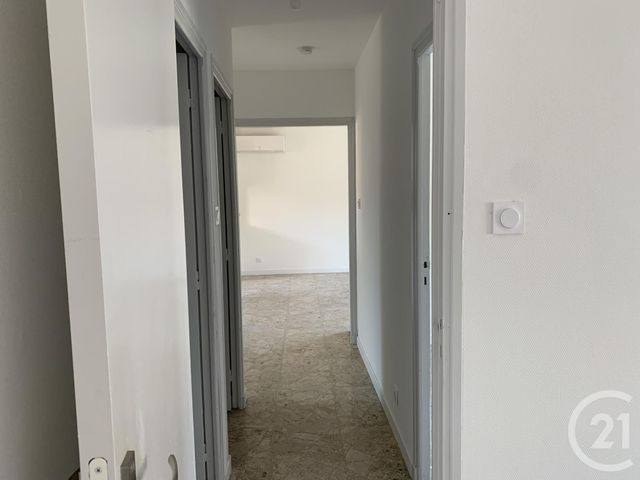 Appartement &agrave; louer - 3 pi&egrave;ces - 69,41 m2 - Bagnols Sur Ceze - 30 - LANGUEDOC-ROUSSILLON