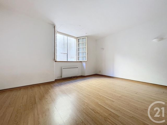 Appartement F1 &agrave; louer - 1 pi&egrave;ce - 27,84 m2 - Bagnols Sur Ceze - 30 - LANGUEDOC-ROUSSILLON