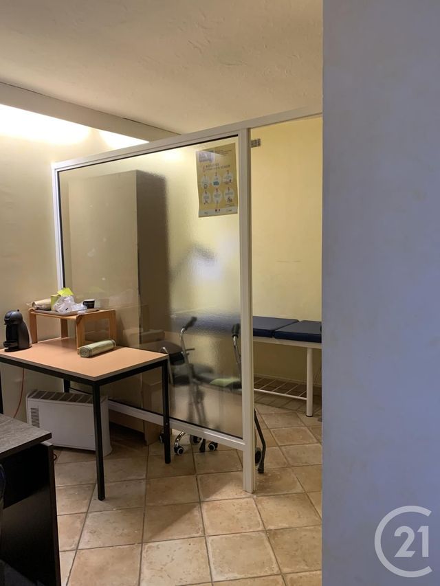 Appartement &agrave; louer - 2 pi&egrave;ces - 20 m2 - Bagnols Sur Ceze - 30 - LANGUEDOC-ROUSSILLON