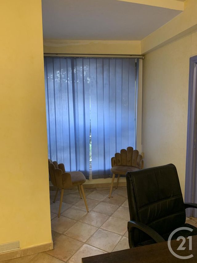 Appartement &agrave; louer - 2 pi&egrave;ces - 20 m2 - Bagnols Sur Ceze - 30 - LANGUEDOC-ROUSSILLON