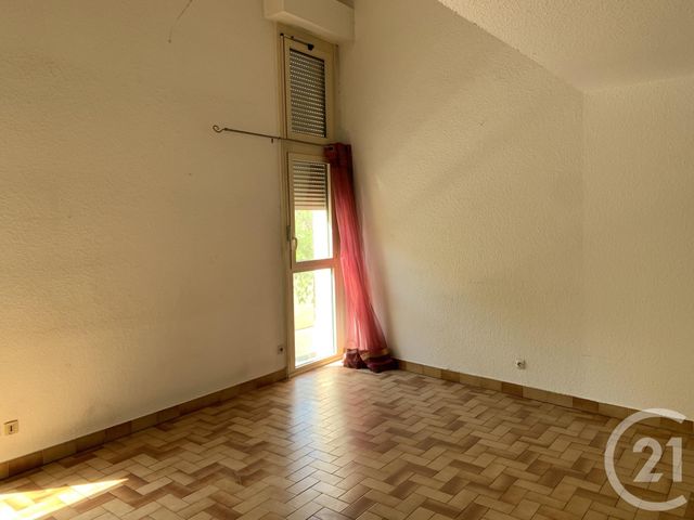Appartement F2 &agrave; louer - 2 pi&egrave;ces - 71 m2 - Orange - 84 - PROVENCE-ALPES-COTE-D-AZUR