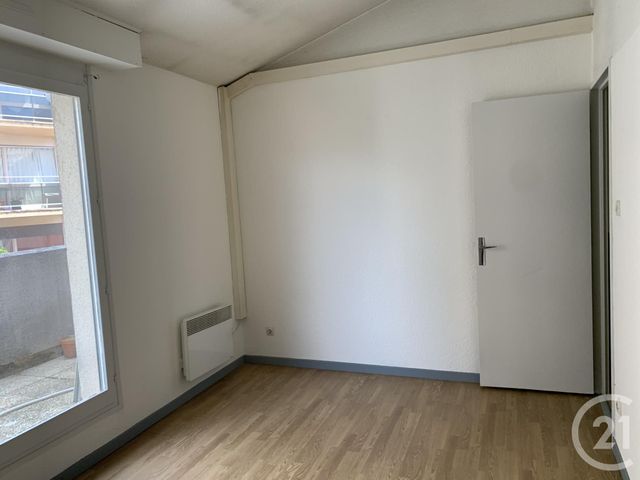 Appartement F2 &agrave; louer - 2 pi&egrave;ces - 71 m2 - Orange - 84 - PROVENCE-ALPES-COTE-D-AZUR