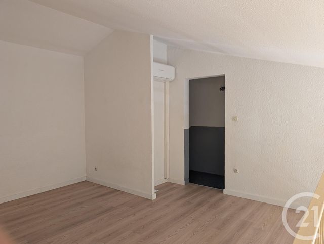 Appartement F2 &agrave; louer - 2 pi&egrave;ces - 71 m2 - Orange - 84 - PROVENCE-ALPES-COTE-D-AZUR