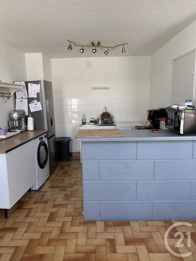 Appartement F2 &agrave; louer - 2 pi&egrave;ces - 71 m2 - Orange - 84 - PROVENCE-ALPES-COTE-D-AZUR