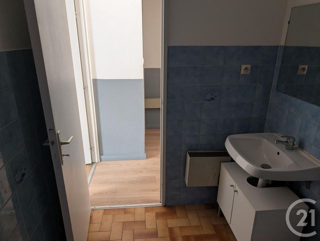 Appartement F2 &agrave; louer - 2 pi&egrave;ces - 71 m2 - Orange - 84 - PROVENCE-ALPES-COTE-D-AZUR