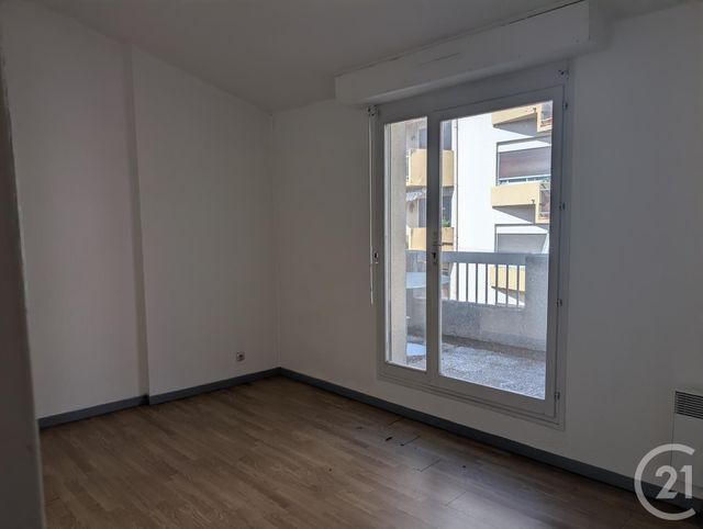 Appartement F2 &agrave; louer - 2 pi&egrave;ces - 71 m2 - Orange - 84 - PROVENCE-ALPES-COTE-D-AZUR