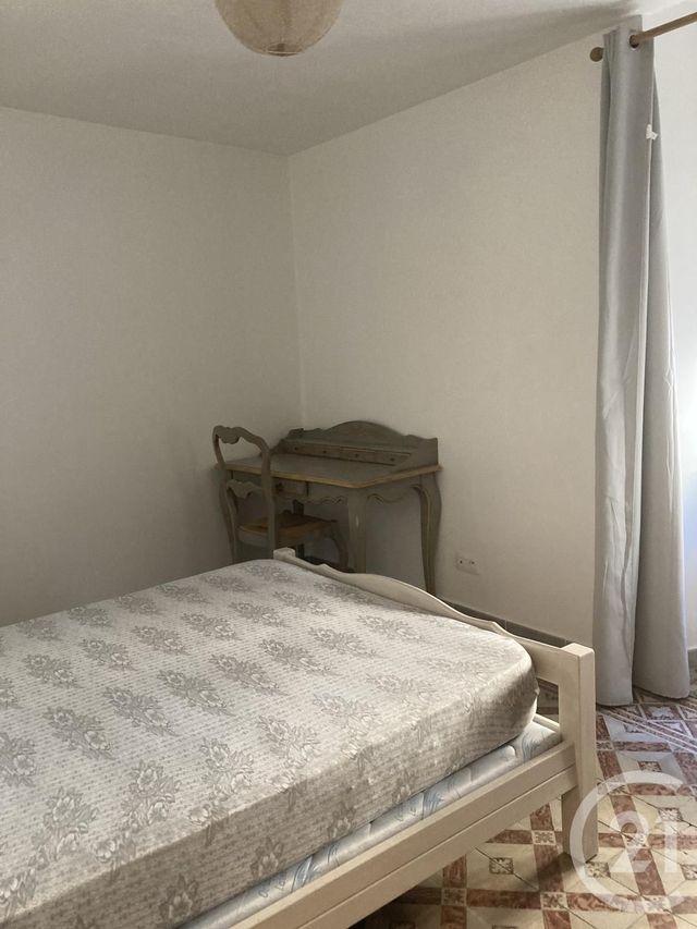 Appartement F2 &agrave; louer - 2 pi&egrave;ces - 59,30 m2 - Bagnols Sur Ceze - 30 - LANGUEDOC-ROUSSILLON
