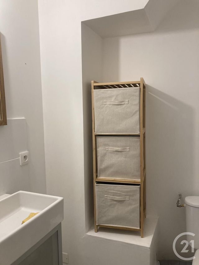 Appartement F2 &agrave; louer - 2 pi&egrave;ces - 59,30 m2 - Bagnols Sur Ceze - 30 - LANGUEDOC-ROUSSILLON