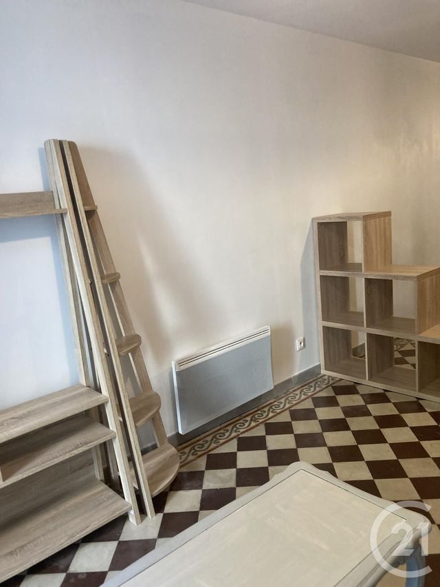 Appartement F2 &agrave; louer - 2 pi&egrave;ces - 59,30 m2 - Bagnols Sur Ceze - 30 - LANGUEDOC-ROUSSILLON