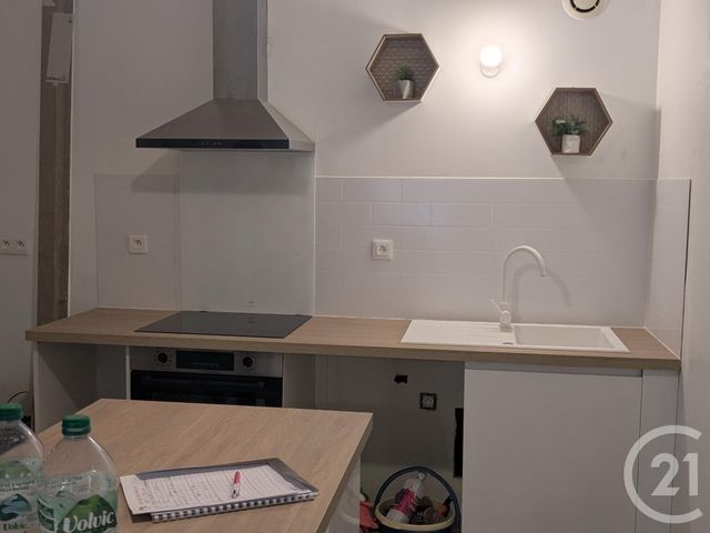 Appartement F2 &agrave; louer - 2 pi&egrave;ces - 59,30 m2 - Bagnols Sur Ceze - 30 - LANGUEDOC-ROUSSILLON