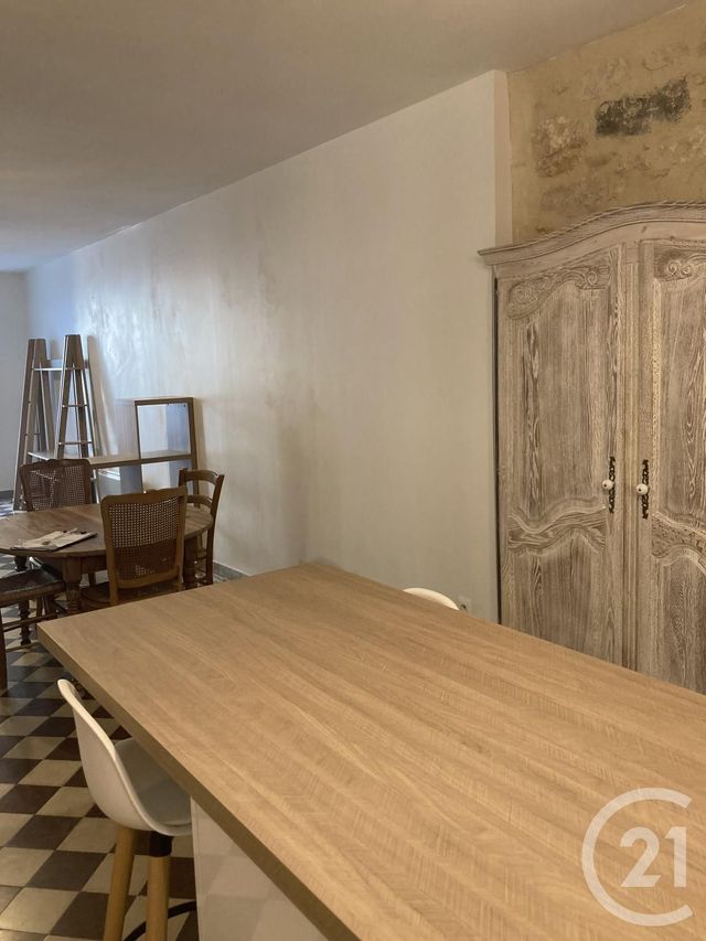 Appartement F2 &agrave; louer - 2 pi&egrave;ces - 59,30 m2 - Bagnols Sur Ceze - 30 - LANGUEDOC-ROUSSILLON