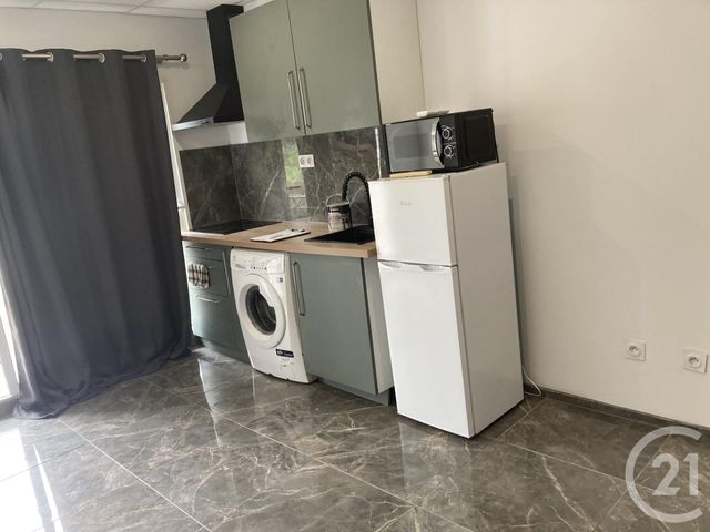 Maison &agrave; louer - 4 pi&egrave;ces - 142 m2 - Bagnols Sur Ceze - 30 - LANGUEDOC-ROUSSILLON