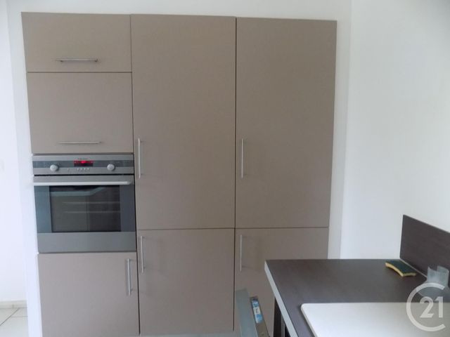 Maison &agrave; louer - 3 pi&egrave;ces - 65 m2 - St Julien De Peyrolas - 30 - LANGUEDOC-ROUSSILLON