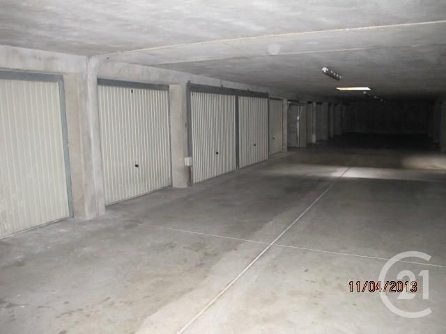 parking - BAGNOLS SUR CEZE - 30