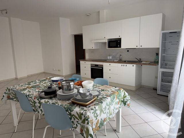 Appartement F2 &agrave; louer - 2 pi&egrave;ces - 56 m2 - Bagnols Sur Ceze - 30 - LANGUEDOC-ROUSSILLON