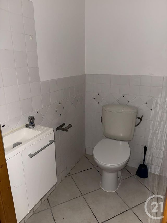 Appartement F2 &agrave; louer - 2 pi&egrave;ces - 56 m2 - Bagnols Sur Ceze - 30 - LANGUEDOC-ROUSSILLON