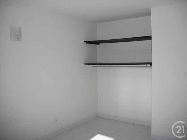 Appartement F2 &agrave; louer - 2 pi&egrave;ces - 48 m2 - Bagnols Sur Ceze - 30 - LANGUEDOC-ROUSSILLON