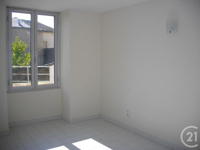 Appartement F2 &agrave; louer - 2 pi&egrave;ces - 48 m2 - Bagnols Sur Ceze - 30 - LANGUEDOC-ROUSSILLON